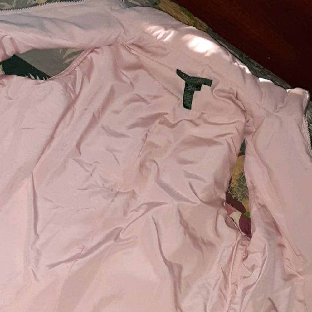 Lauren Ralph Lauren quilted pink vest with belt - Picture 7 of 7